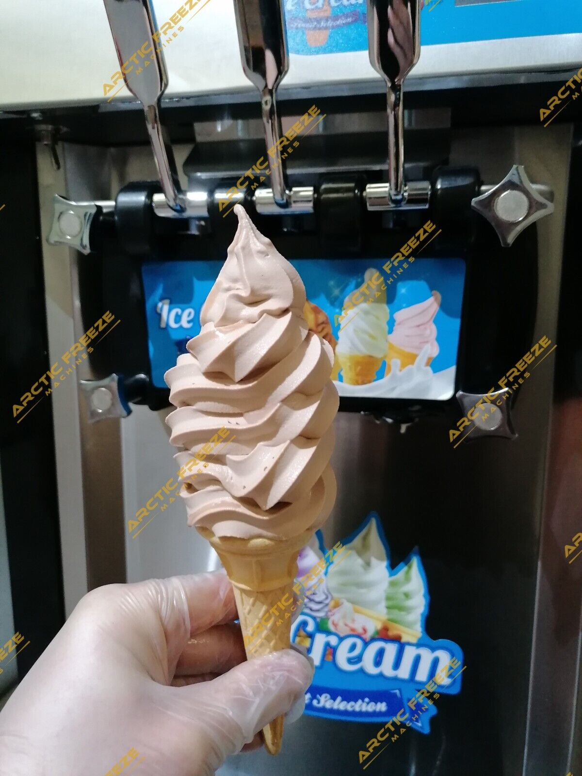 MQL18 Soft Serve Mr Whippy Ice Cream Machine 20L 3 Handle ( White & Blue ) Arctic Freeze Machines